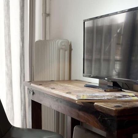 A Cozy Studio At Chalandri Atenas Exterior foto