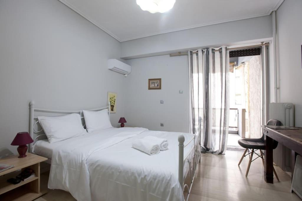 A Cozy Studio At Chalandri Atenas Exterior foto