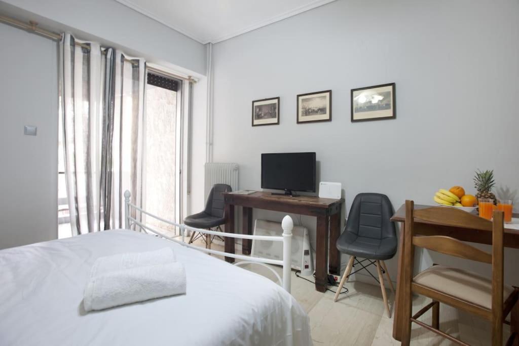 A Cozy Studio At Chalandri Atenas Exterior foto